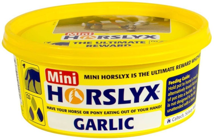 pol_pl_Lizawka-mini-Garlic-650g-HORSLYX-343_1.jpg