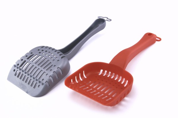 Łopatka-dla-kota-z-plastiku-mała-SumPlast-600x398.jpg