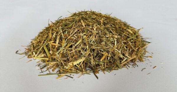 dengie-meadow-lite-with-herbs-15-kg-niskokaloryczna-sieczka-dla-koni (1).jpg