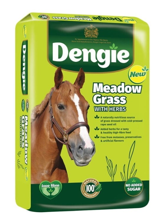 dengie-meadow-grass-with-herbs-15kg-sieczka-dla-koni-z-dodatkiem-ziol.jpg