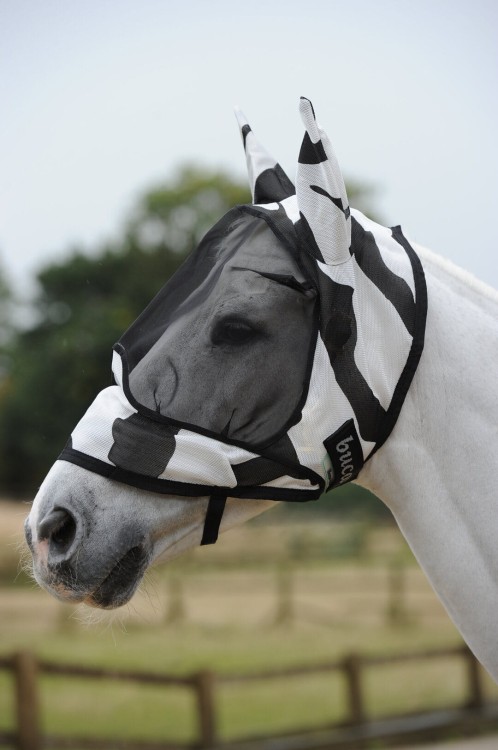 Bucas-Buzz-Off-Deluxe-Zebra-maska-dla-koni-przeciw-owadom.jpg