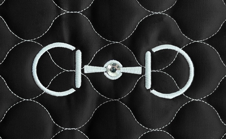 Caballo-Negro_Jumping_Saddle_Pad-_black_detail.jpg