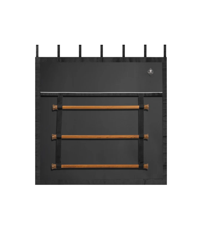 Sleek_Stable_Curtain_115x110stable_Hanger_black.jpg